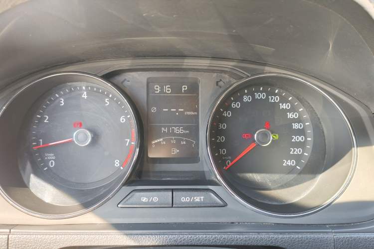 Used Volkswagen Lavida 2017 1.6L Automatic Comfort Edition Instrument Cluster