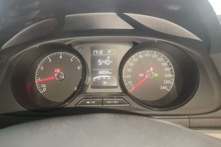 Used Volkswagen Lavida 2017 1.6L Automatic Fashion Edition Instrument Cluster
