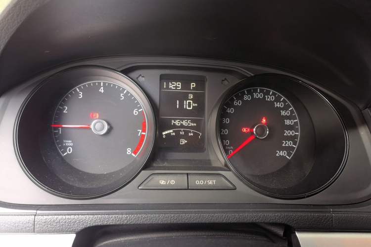 Used Volkswagen Lavida 2017 1.6L Automatic Fashion Edition Instrument Cluster
