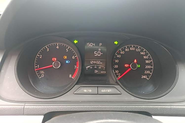 Used Volkswagen Lavida 2017 1.6L Automatic Fashion Edition Instrument Cluster