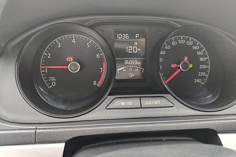 Used Volkswagen Lavida 2017 1.6L Automatic Fashion Edition Instrument Cluster