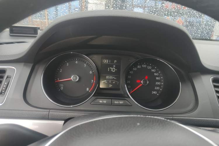 Used Volkswagen Lavida 2017 1.6L Automatic Comfort Edition Instrument Cluster