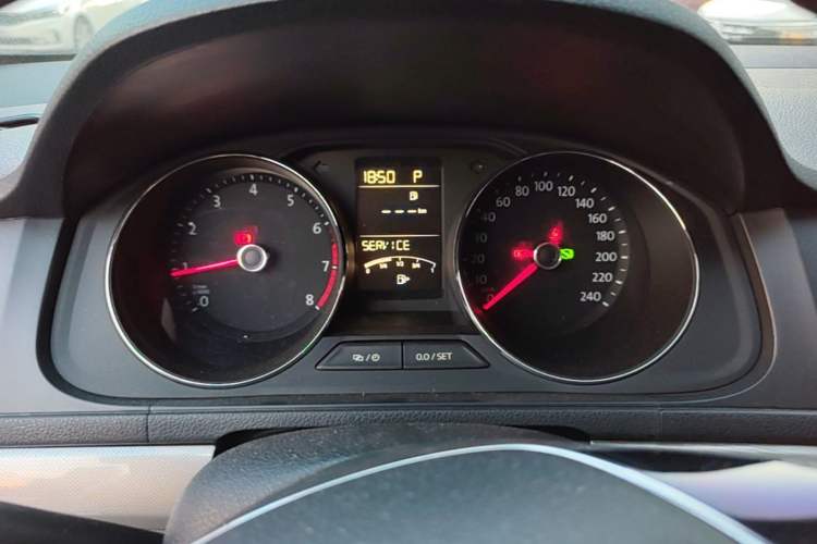 Used Volkswagen Lavida 2017 1.6L Automatic Comfort Edition Instrument Cluster