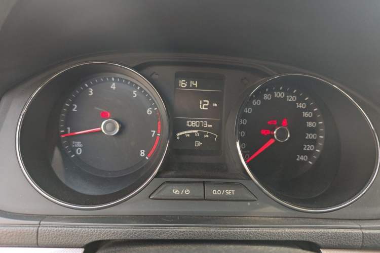Used Volkswagen Lavida 2017 1.6L Manual Comfort Edition Instrument Cluster