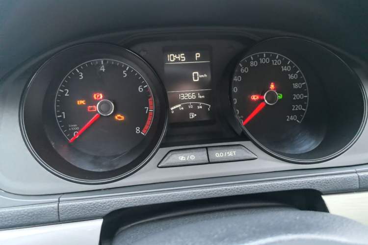 Used Volkswagen Lavida 2017 1.6L Automatic Fashion Edition Instrument Cluster