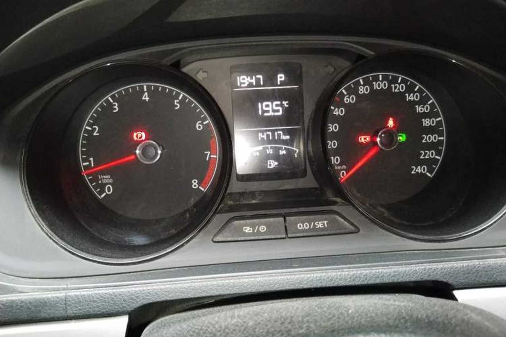 Used Volkswagen Lavida 2017 1.6L Automatic Fashion Edition Instrument Cluster
