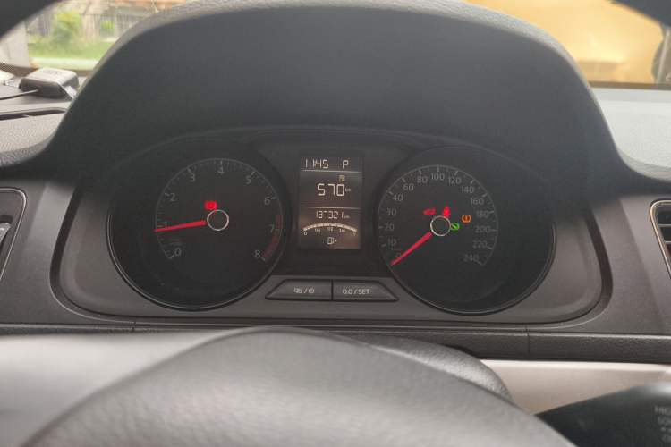 Used Volkswagen Lavida 2017 1.6L Automatic Fashion Edition Instrument Cluster