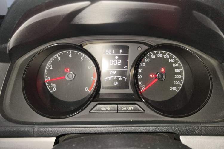 Used Volkswagen Lavida 2017 1.6L Automatic Fashion Edition Instrument Cluster