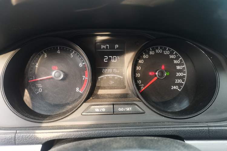 Used Volkswagen Lavida 2017 1.6L Automatic Fashion Edition Instrument Cluster