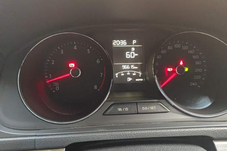 Used Volkswagen Lavida 2017 1.6L Automatic Comfort Edition Instrument Cluster