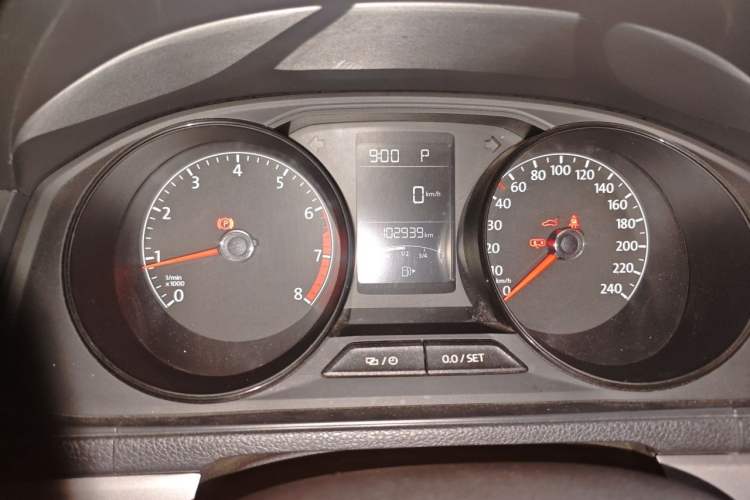 Used Volkswagen Lavida 2017 1.6L Automatic Fashion Edition Instrument Cluster