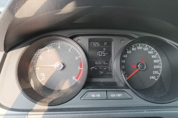 Used Volkswagen Lavida 2017 1.6L Automatic Fashion Edition Instrument Cluster