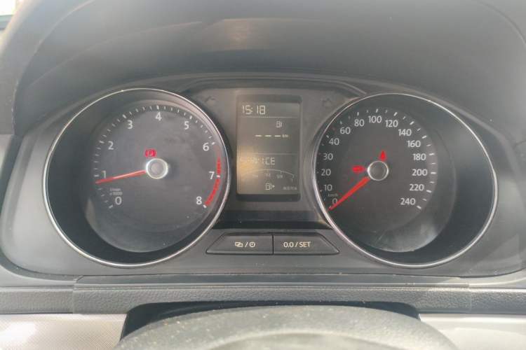 Used Volkswagen Lavida 2017 1.6L Manual Comfort Edition Instrument Cluster