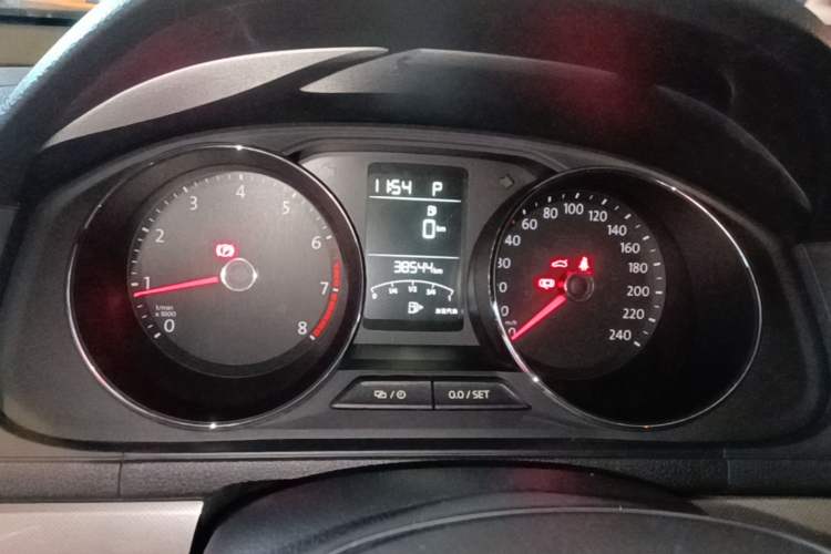 Used Volkswagen Lavida 2017 1.6L Automatic Comfort Edition Instrument Cluster