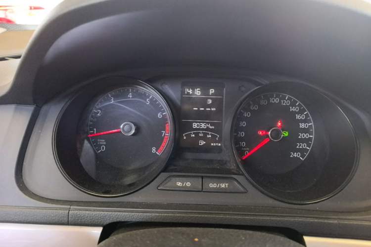 Used Volkswagen Lavida 2017 1.6L Automatic Fashion Edition Instrument Cluster