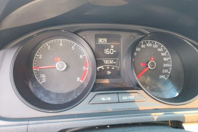 Used Volkswagen Lavida 2017 1.6L Manual Fashion Edition Instrument Cluster