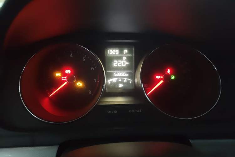 Used Volkswagen Lavida 2017 1.6L Automatic Comfort Edition Instrument Cluster