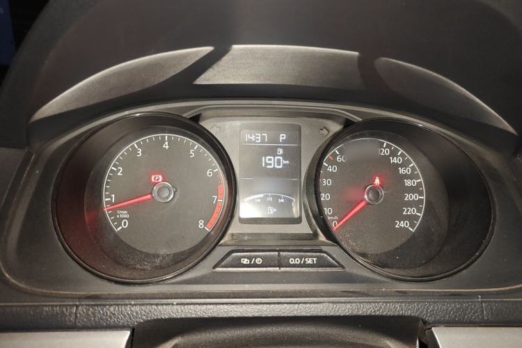 Used Volkswagen Lavida 2017 1.6L Automatic Fashion Edition Instrument Cluster