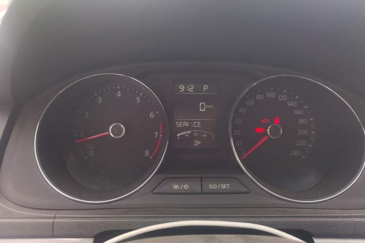 Used Volkswagen Lavida 2017 1.6L Automatic Comfort Edition Instrument Cluster