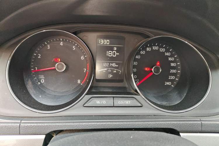 Used Volkswagen Lavida 2017 1.6L Manual Comfort Edition Instrument Cluster