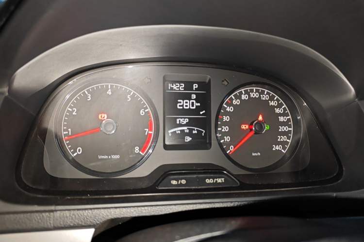 Used Volkswagen Lavida 2017 1.6L Automatic Comfort Edition Instrument Cluster