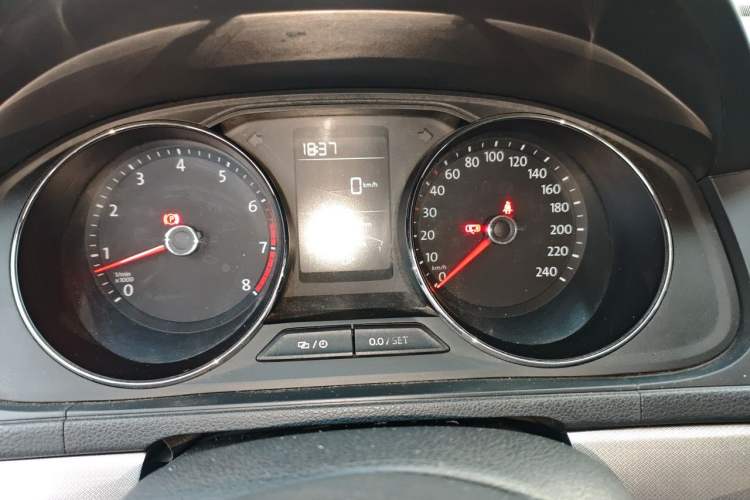 Used Volkswagen Lavida 2017 1.6L Manual Comfort Edition Instrument Cluster