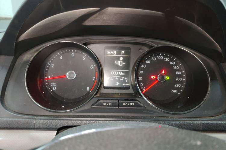 Used Volkswagen Lavida 2017 1.6L Automatic Comfort Edition Instrument Cluster