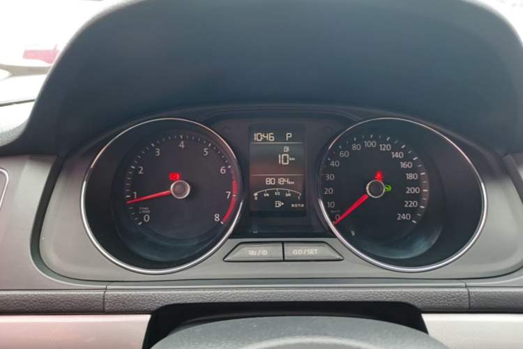 Used Volkswagen Lavida 2017 1.6L Automatic Comfort Edition Instrument Cluster