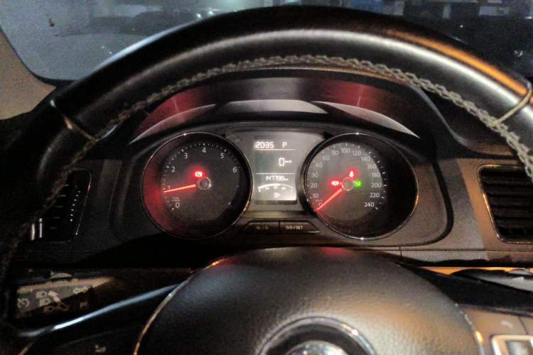 Used Volkswagen Lavida 2017 1.6L Automatic Comfort Edition Instrument Cluster
