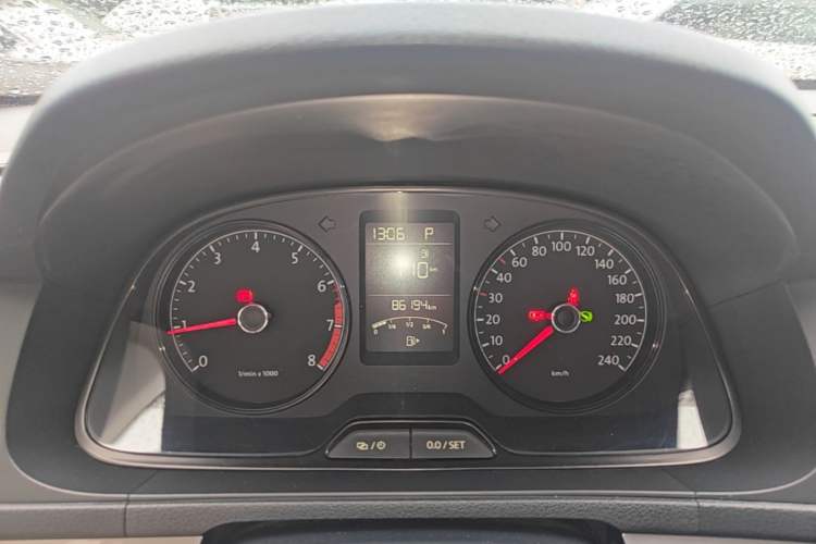 Used Volkswagen Lavida 2017 1.6L Automatic Comfort Edition Instrument Cluster