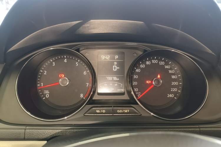 Used Volkswagen Lavida 2017 1.6L Automatic Comfort Edition Instrument Cluster