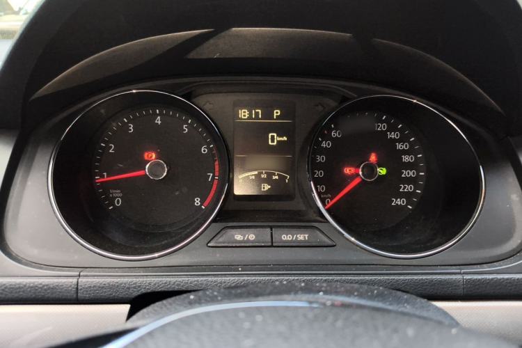 Used Volkswagen Lavida 2017 1.6L Automatic Comfort Edition Instrument Cluster