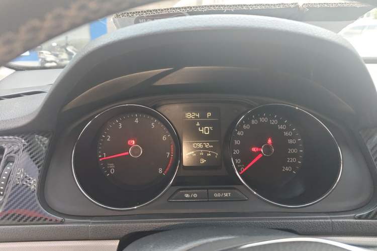 Used Volkswagen Lavida 2017 1.6L Automatic Comfort Edition Instrument Cluster