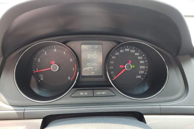 Used Volkswagen Lavida 2017 1.6L Automatic Comfort Edition Instrument Cluster