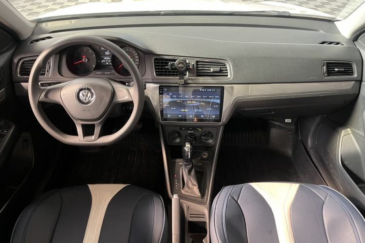 Used Volkswagen Lavida 2017 1.6L Automatic Fashion Edition Interior 1