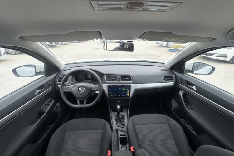 Used Volkswagen Lavida 2017 1.6L Automatic Fashion Edition Interior 1