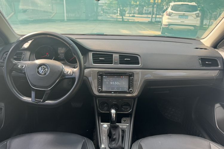 Used Volkswagen Lavida 2017 1.6L Automatic Comfort Edition Interior 1