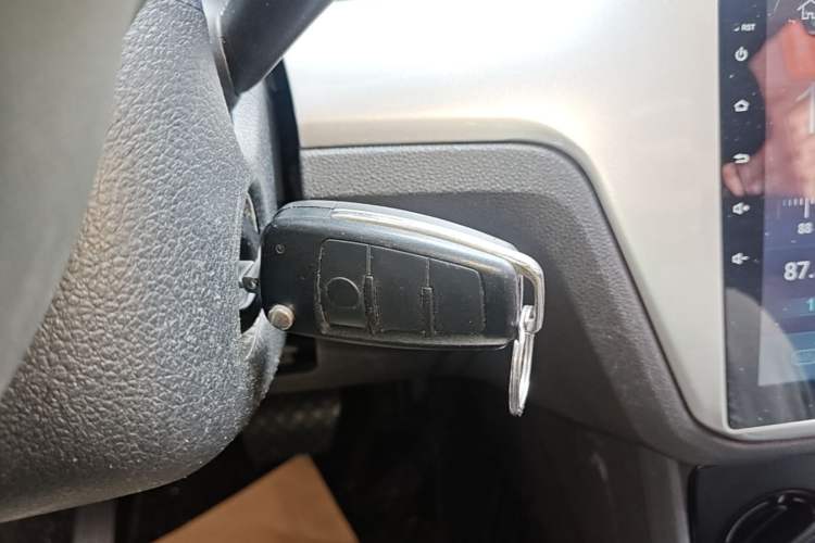 Used Volkswagen Lavida 2017 1.6L Automatic Fashion Edition Interior 1
