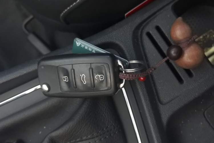 Used Volkswagen Lavida 2017 1.6L Automatic Comfort Edition Interior 1