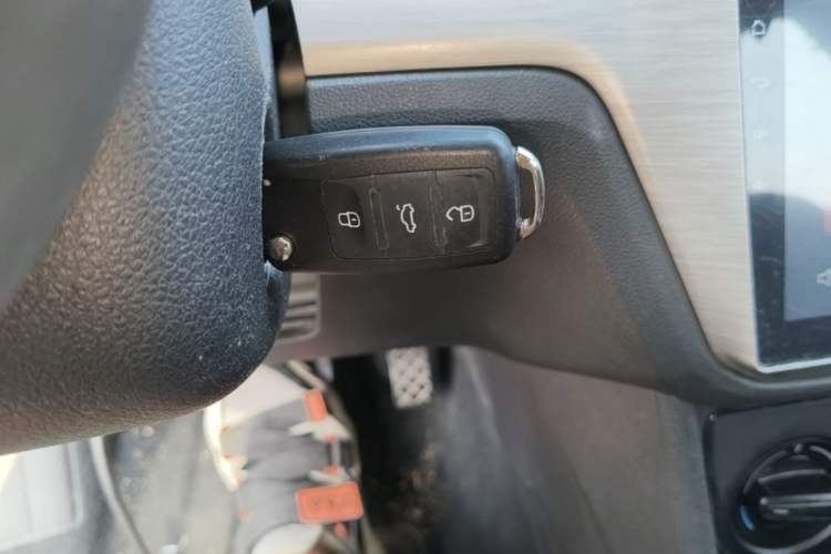 Used Volkswagen Lavida 2017 1.6L Automatic Fashion Edition Interior 1