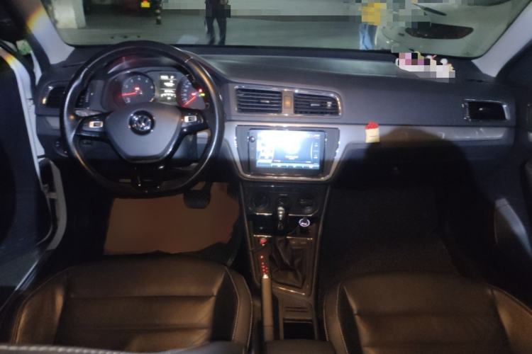 Used Volkswagen Lavida 2017 1.6L Automatic Comfort Edition Interior 2