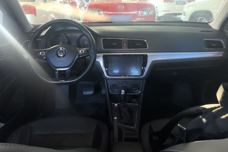 Used Volkswagen Lavida 2017 1.6L Automatic Comfort Edition Interior 2