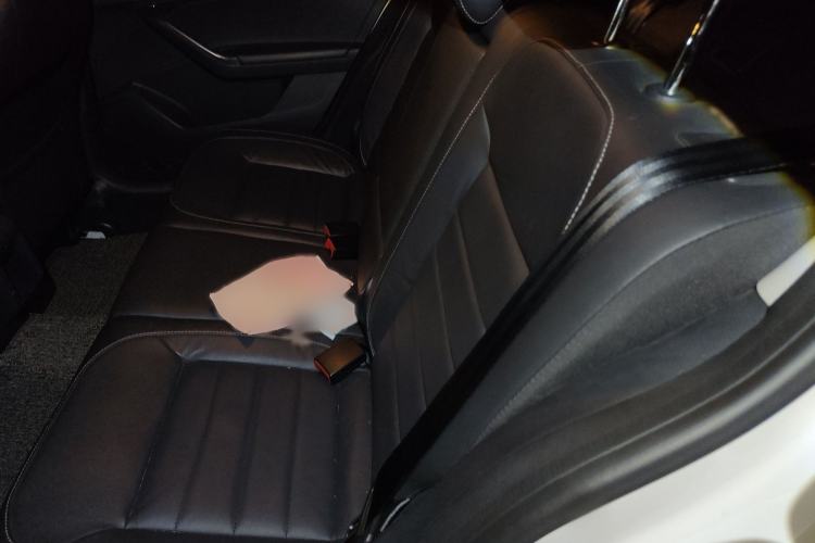 Used Volkswagen Lavida 2017 1.6L Automatic Comfort Edition Interior 4