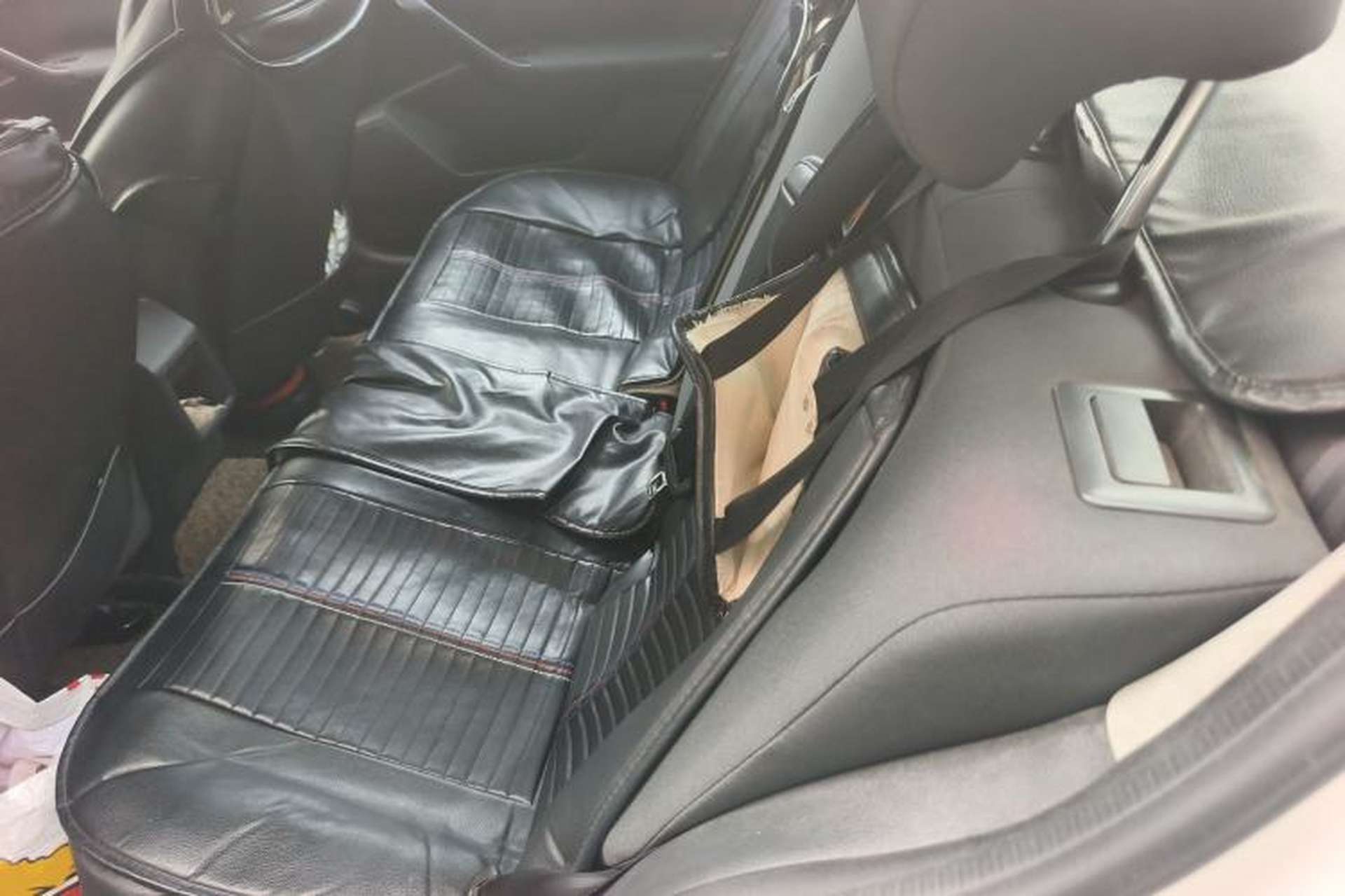 Used Volkswagen Lavida 2017 1.6L Automatic Fashion Edition Interior 4
