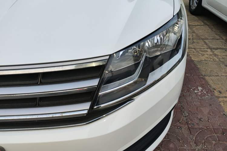 Used Volkswagen Lavida 2017 1.6L Automatic Fashion Edition Left Front Headlight
