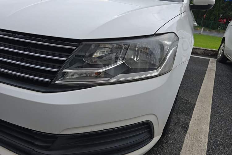 Used Volkswagen Lavida 2017 1.6L Manual Fashion Edition Left Front Headlight