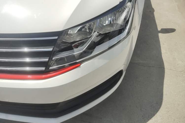 Used Volkswagen Lavida 2017 1.6L Manual Fashion Edition Left Front Headlight