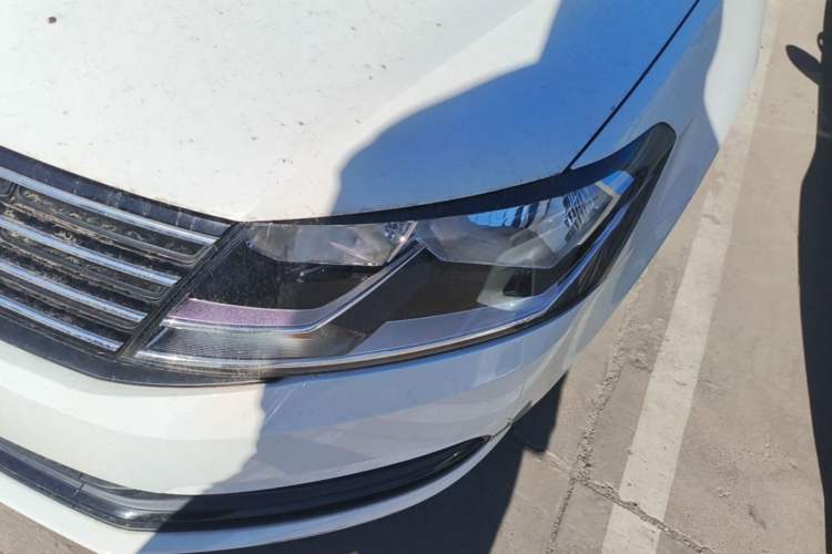 Used Volkswagen Lavida 2017 1.6L Automatic Fashion Edition Left Front Headlight