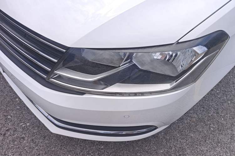 Used Volkswagen Lavida 2017 1.6L Automatic Comfort Edition Left Front Headlight