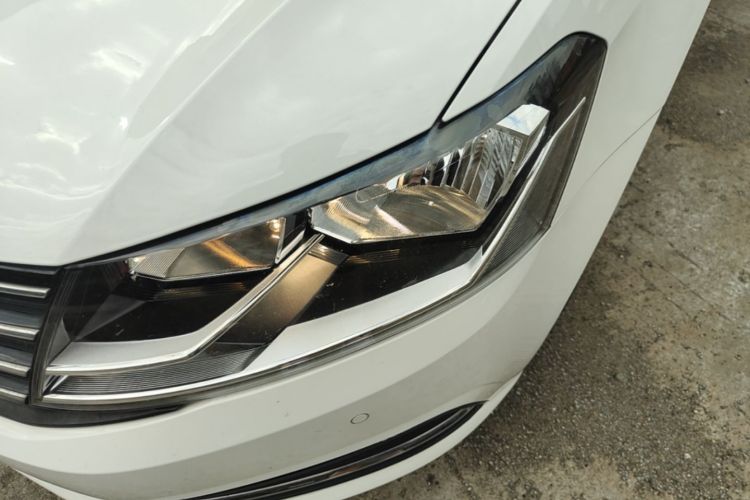 Used Volkswagen Lavida 2017 1.6L Automatic Comfort Edition Left Front Headlight